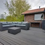 Lovely Holiday Home in Kattendijke with Garden
